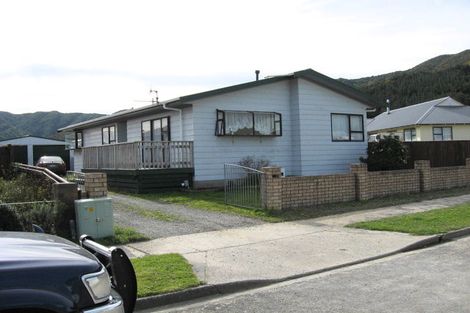 Photo of property in 9 Concord Street, Wainuiomata, Lower Hutt, 5014