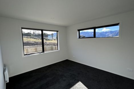 Photo of property in 37 Tomtit Crescent, Lake Hawea, 9382