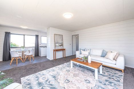 Photo of property in 110 Hinau Street, Castlecliff, Whanganui, 4501