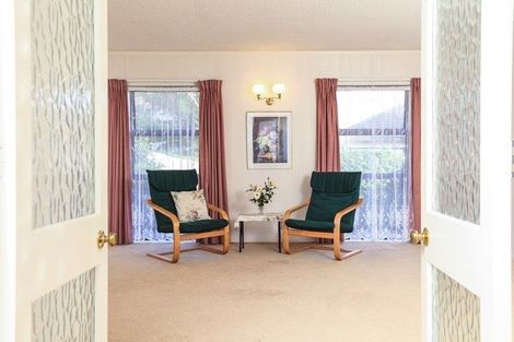 Photo of property in 2/11 Basilton Close, Bucklands Beach, Auckland, 2012