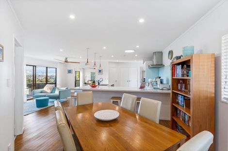 Photo of property in 22 Matisse Drive, West Harbour, Auckland, 0618