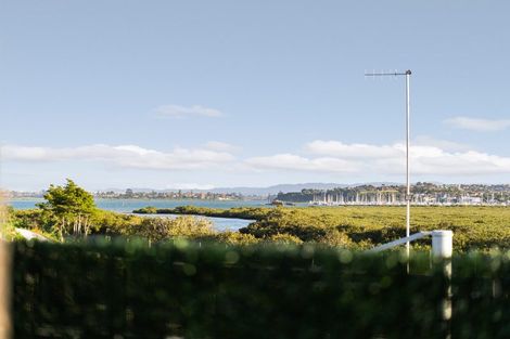Photo of property in 13/10 Ngaroma House Drive, Hobsonville, Auckland, 0616