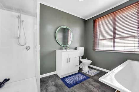 Photo of property in 2 Egmont Street, Patea, 4520