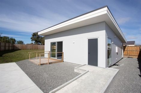 Photo of property in 9b Cuffs Road, Wainoni, Christchurch, 8061