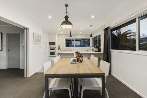 Photo of property in 50 Hadfield Street, Beach Haven, Auckland, 0626