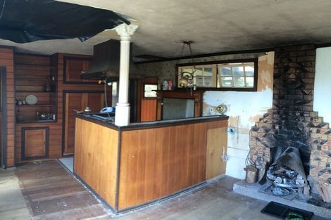 Photo of property in 19 Kauri Point Road, Laingholm, Auckland, 0604