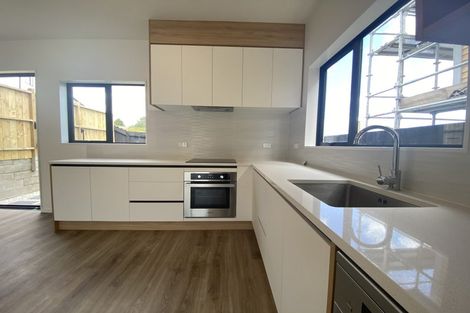 Photo of property in 46b Crestview Rise, Papakura, 2110