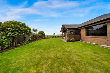 Photo of property in 15 Wentworth Lane, Waiwhakaiho, New Plymouth, 4312