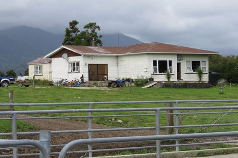 Photo of property in 24 Curries Road, Karamea, 7893