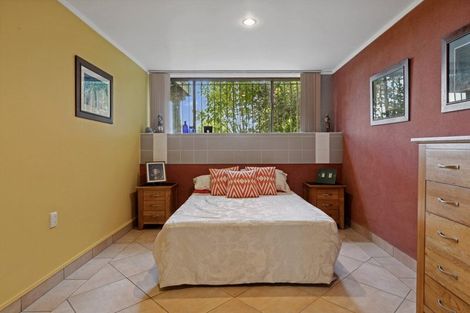 Photo of property in 801 East Coast Road, Northcross, Auckland, 0630