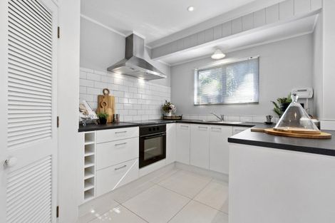 Photo of property in 2/40 Gills Avenue, Papakura, 2110