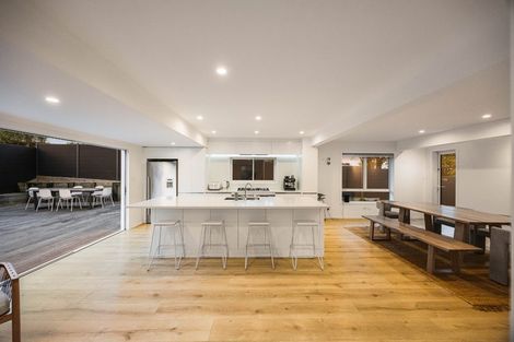 Photo of property in 34 Parr Terrace, Castor Bay, Auckland, 0620