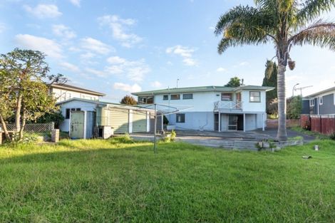 Photo of property in 22 Victoria Avenue, Waiuku, 2123