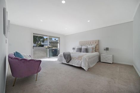 Photo of property in 2/10 Woodvale Road, Glen Eden, Auckland, 0602