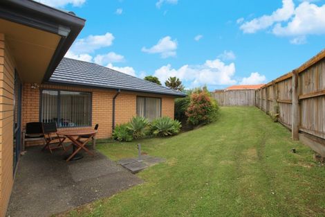 Photo of property in 40 Semillon Avenue, Henderson, Auckland, 0612