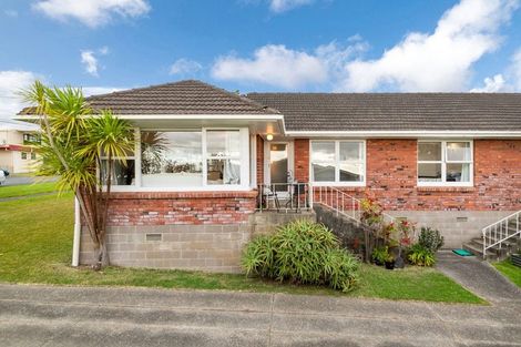 Photo of property in 1/6 Stone Street, Hauraki, Auckland, 0622