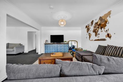 Photo of property in 1 Waingongoro Road, Cardiff, Stratford, 4391