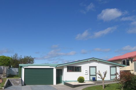 Photo of property in 17 Hammersmith Street, Richmond Heights, Taupo, 3330