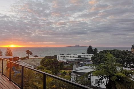 Photo of property in 1/29 Bayview Road, Browns Bay, Auckland, 0630
