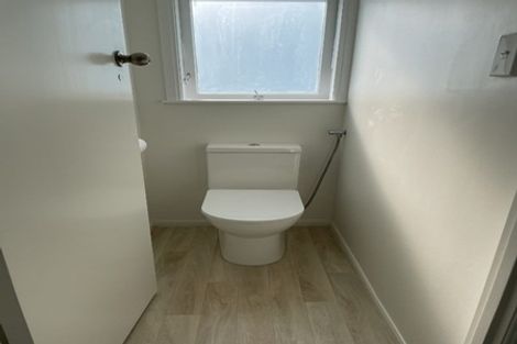 Photo of property in 56 Beechdale Crescent, Pakuranga Heights, Auckland, 2010