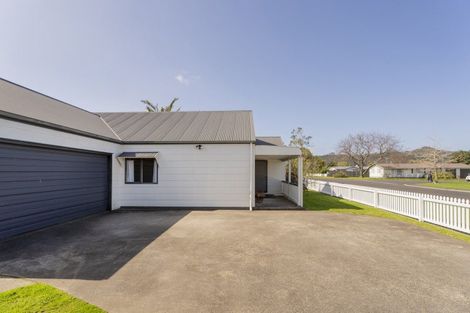 Photo of property in 5 Cholmondeley Crescent, Whitianga, 3510