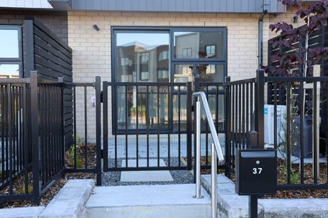 Photo of property in 37 Jabuka Street, Glen Eden, Auckland, 0602