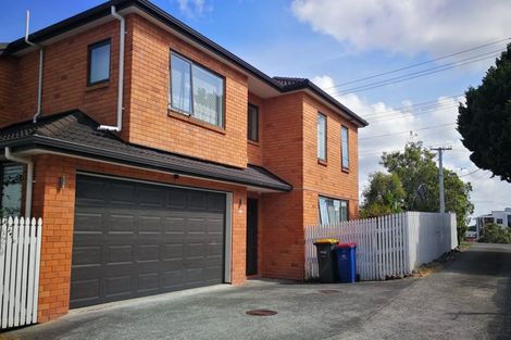 Photo of property in 26a Raleigh Road, Northcote, Auckland, 0627