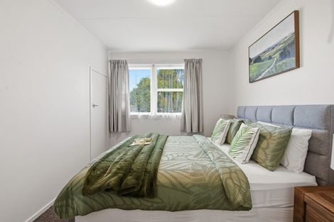 Photo of property in 5 Kouma Place, Fairy Springs, Rotorua, 3015