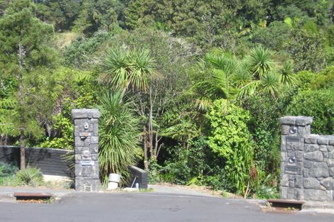 Photo of property in 16 Peregrine Place, Birkenhead, Auckland, 0626