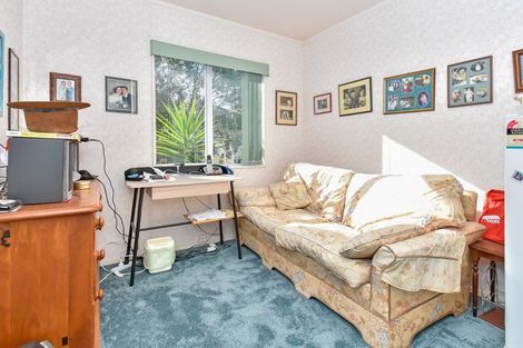 Photo of property in 2/10 Kenwick Place, Burswood, Auckland, 2013