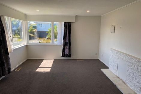 Photo of property in 39 Baylands Drive, Newlands, Wellington, 6037