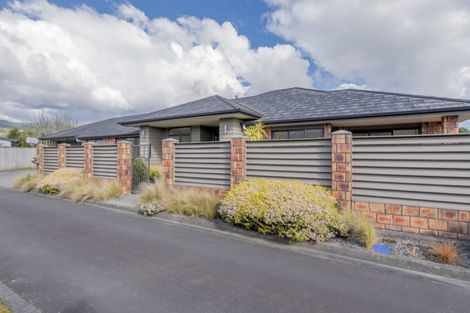 Photo of property in 14 Hulme Way, Raumati Beach, Paraparaumu, 5032