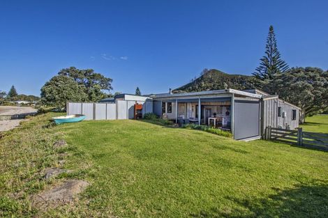 Photo of property in 858 Pataua South Road, Pataua South, Onerahi, 0192