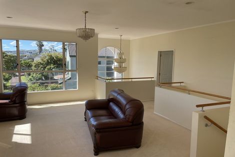 Photo of property in 22 Ponderosa Drive, Oteha, Auckland, 0632