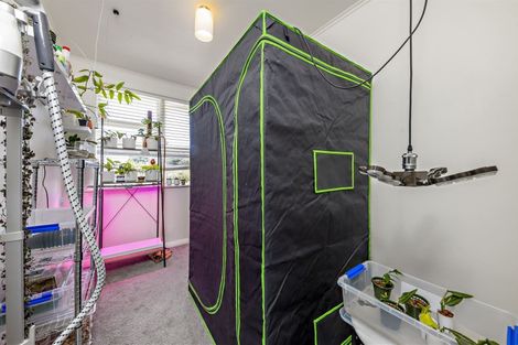 Photo of property in 60d Swaffield Road, Papatoetoe, Auckland, 2025