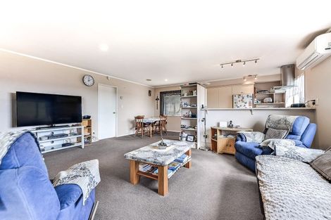 Photo of property in 30 Rosehill Place, Nawton, Hamilton, 3200