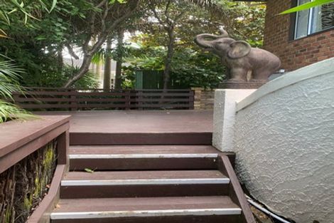 Photo of property in 27-29 Wairau Road, Forrest Hill, Auckland, 0627