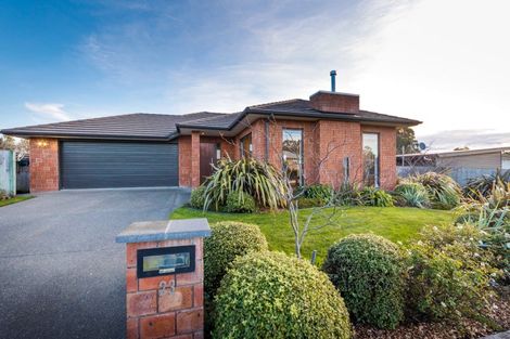 Photo of property in 23 Galea Grove, Kelvin Grove, Palmerston North, 4414