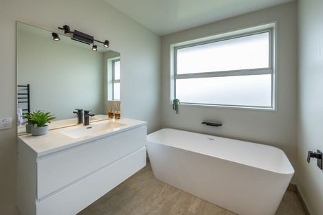 Photo of property in 49 Fairbairn Road, Rolleston, 7614