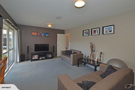 Photo of property in 21 Sutton Place, Dallington, Christchurch, 8061