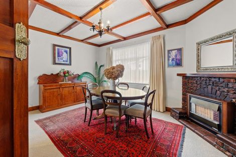 Photo of property in 13 Paynters Avenue, Strandon, New Plymouth, 4312