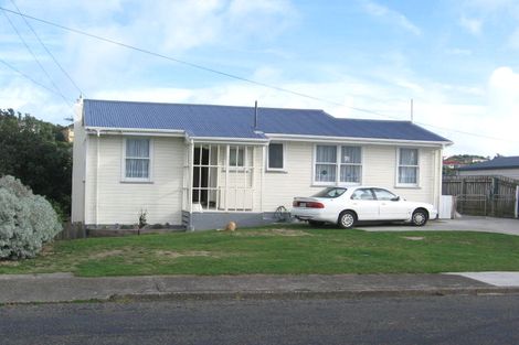 Photo of property in 115 Waiuta Street, Titahi Bay, Porirua, 5022