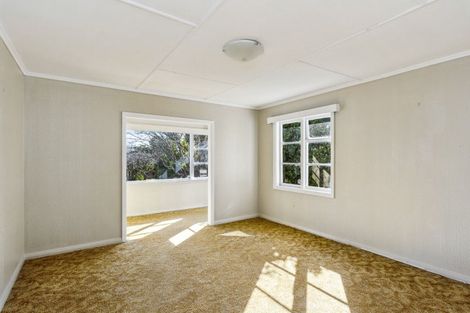 Photo of property in 11 Winara Avenue, Waikanae, 5036