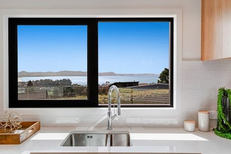 Photo of property in 236 Whangaparaoa Road, Red Beach, 0932