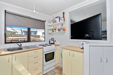 Photo of property in 12 Fyfe Road, Waihi Beach, 3611