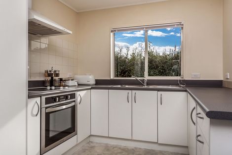 Photo of property in 2/74 College Road, Northcote, Auckland, 0627