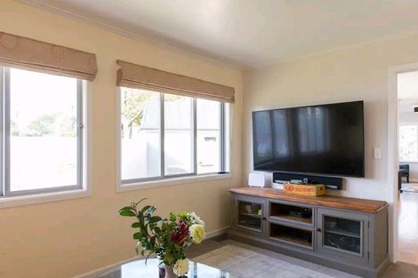 Photo of property in 85 Litten Road, Cockle Bay, Auckland, 2014