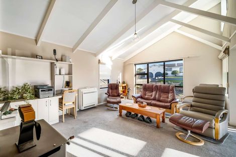 Photo of property in 11 Swift Street, South Hill, Oamaru, 9400