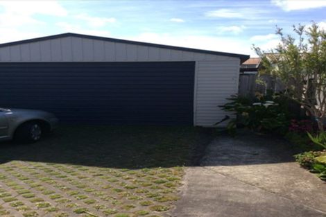 Photo of property in 23 Margan Avenue, New Lynn, Auckland, 0600