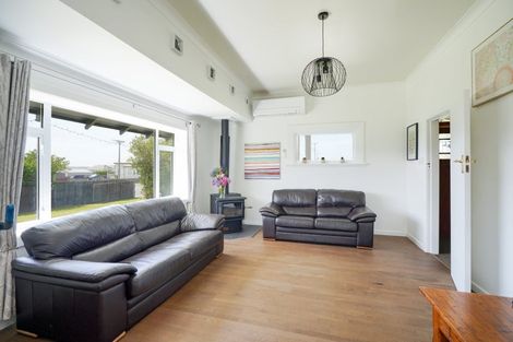 Photo of property in 25 Burrows Street, Bluff, 9814